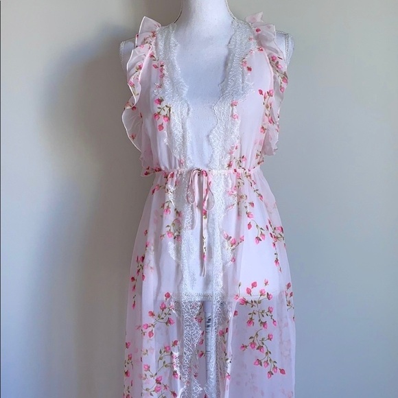 RARE Victoria’s Secret Chiffon Rose Robe - Picture 2 of 10